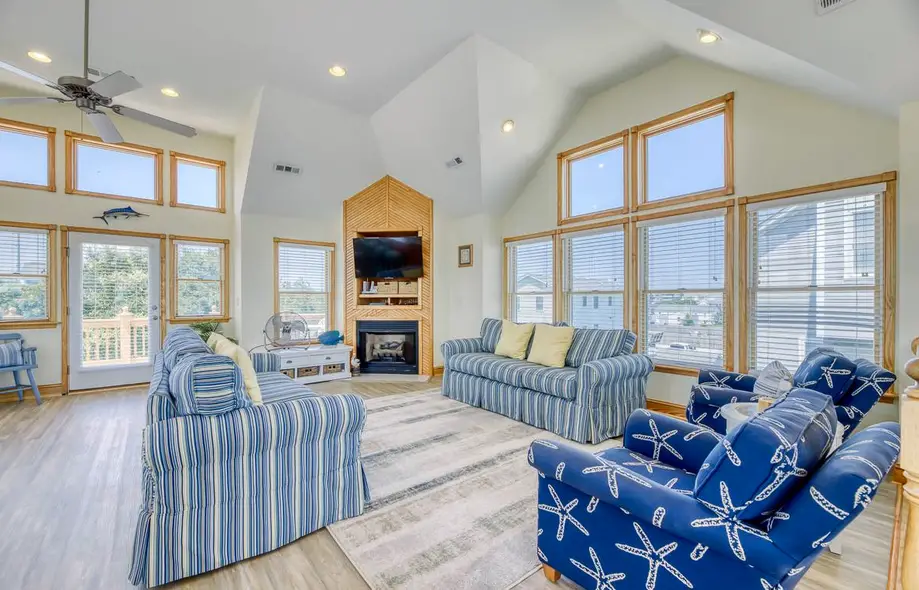 3 Buoys, 1 Gull 317-A