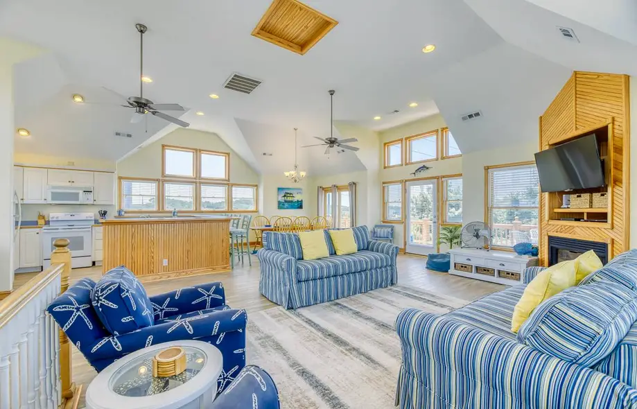 3 Buoys, 1 Gull 317-A