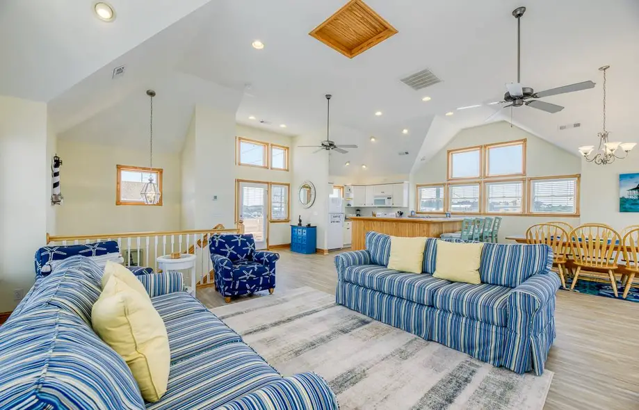 3 Buoys, 1 Gull 317-A