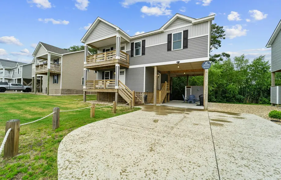 Seaside Embrace- Top Floor